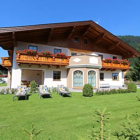 Ferienappartements Lägenhet Werfenweng